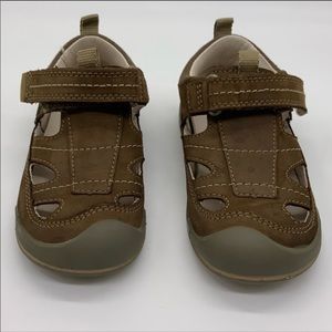 Toddler size 7 boys.  Great condition